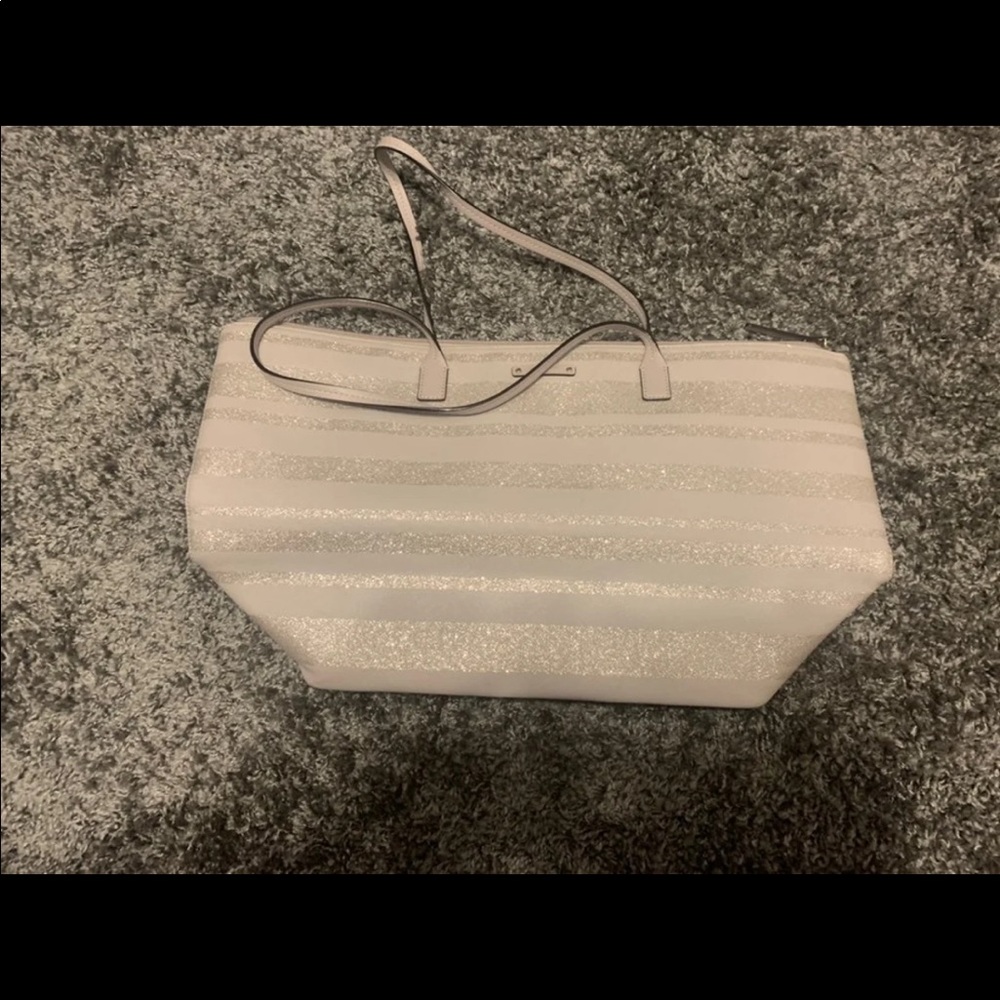 Like new Kate spade !